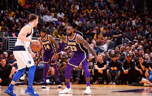 湖人负独行侠遭遇四连败