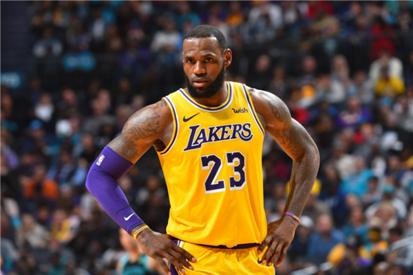 勒布朗·詹姆斯
