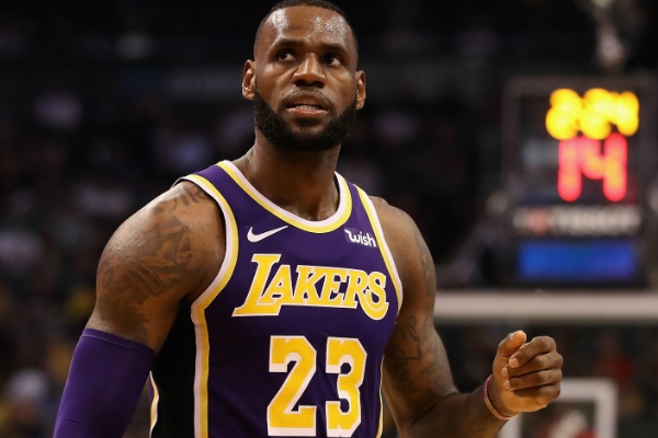 勒布朗·詹姆斯