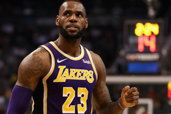 勒布朗·詹姆斯