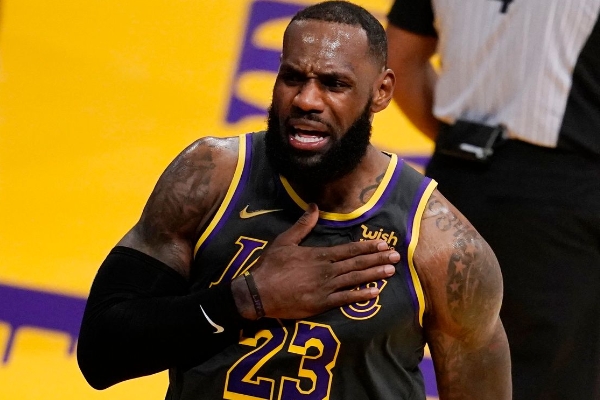 詹姆斯·勒布朗