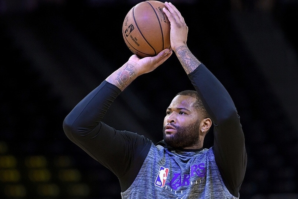 前纽奥良鹈鹕队的中锋德马库斯·考辛斯