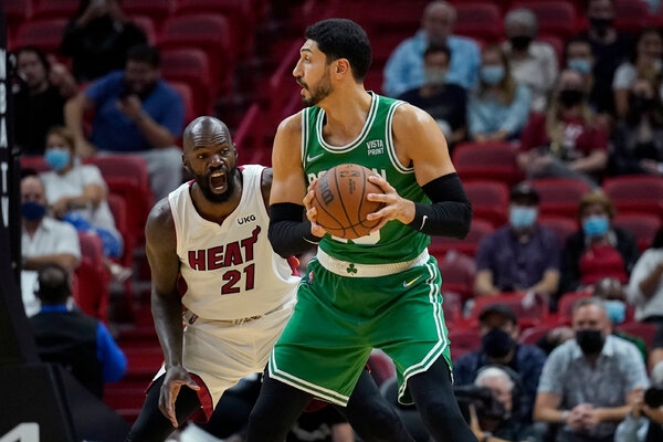 波士顿凯尔特人队